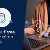 Persona utilizando su computador buscando qué es la firma digital y qué beneficios tiene.