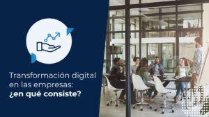 Un grupo de trabajadores en una oficina analiza cómo la transformación digital en las empresas se ha convertido en un factor clave para aumentar la competitividad.