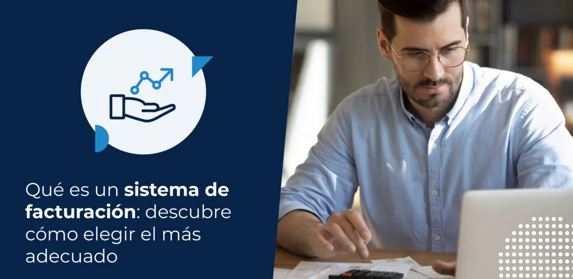 Hombre de negocios buscando en su computador qué es un sistema de facturación.