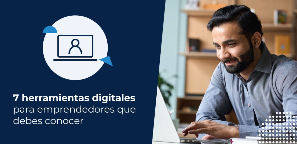 Persona viendo las herramientas digitales para emprendedores en su computador notebook