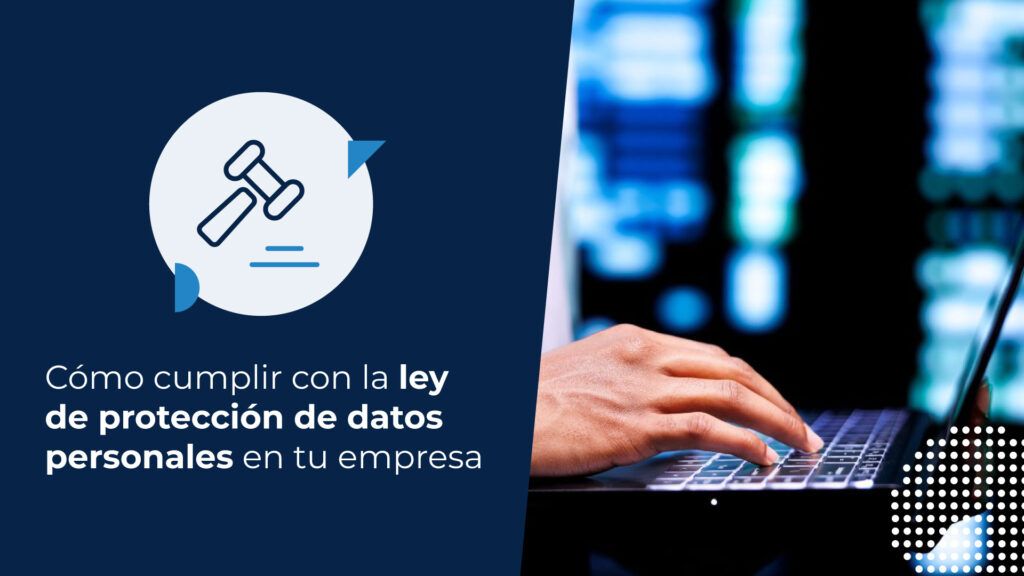 Ejecutivo de una empresa buscando información sobre la ley de protección de datos personales