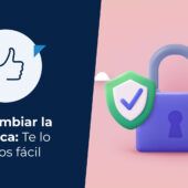 Candado cerrado con escudo, representa el cómo cambiar la clave única para la seguridad, protección y privacidad de los datos.