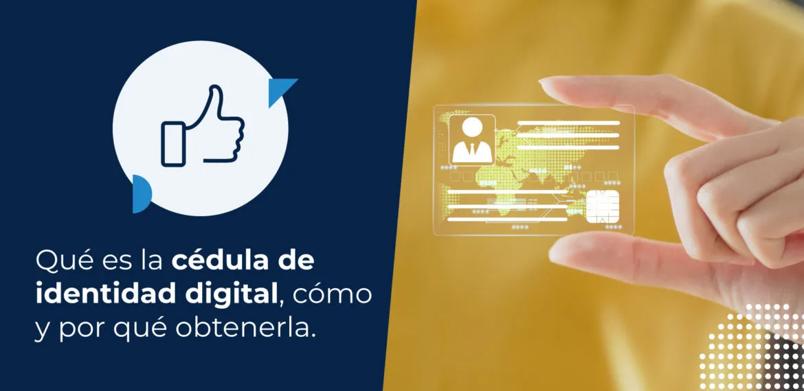 Persona sosteniendo entre sus dedos lo que sería una cédula de identidad digital.