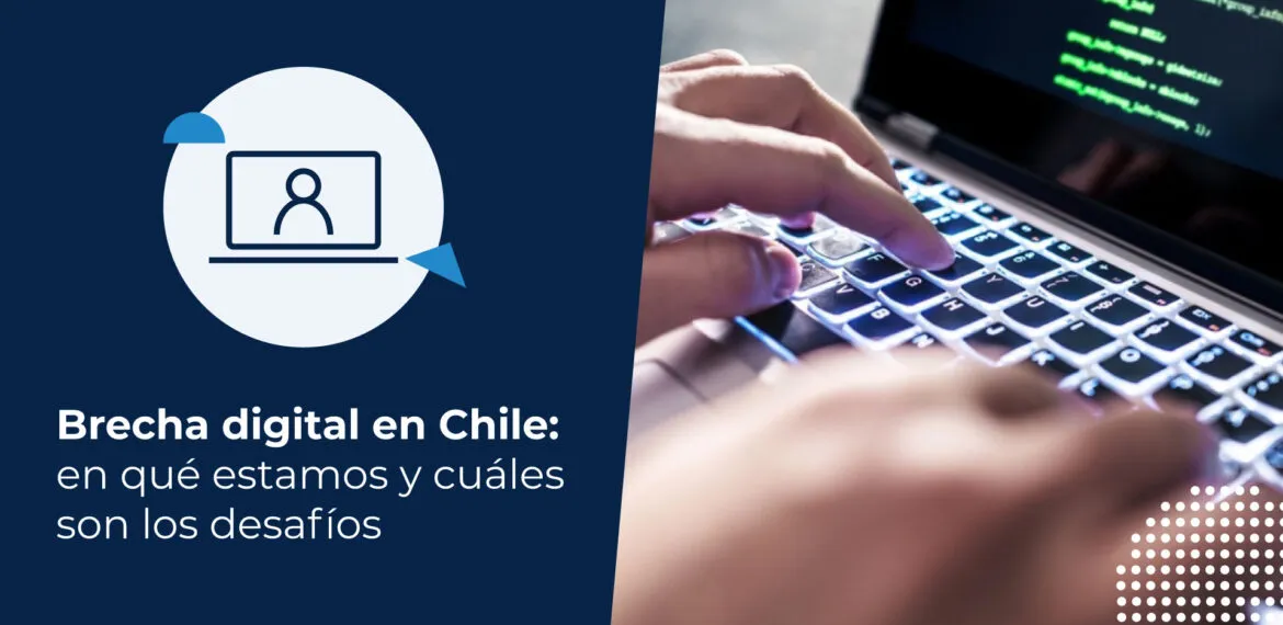 se ven manos sobre un computador. En la pantalla aparece un código. La imagen representa el tema del artículo; la brecha digital en Chile.