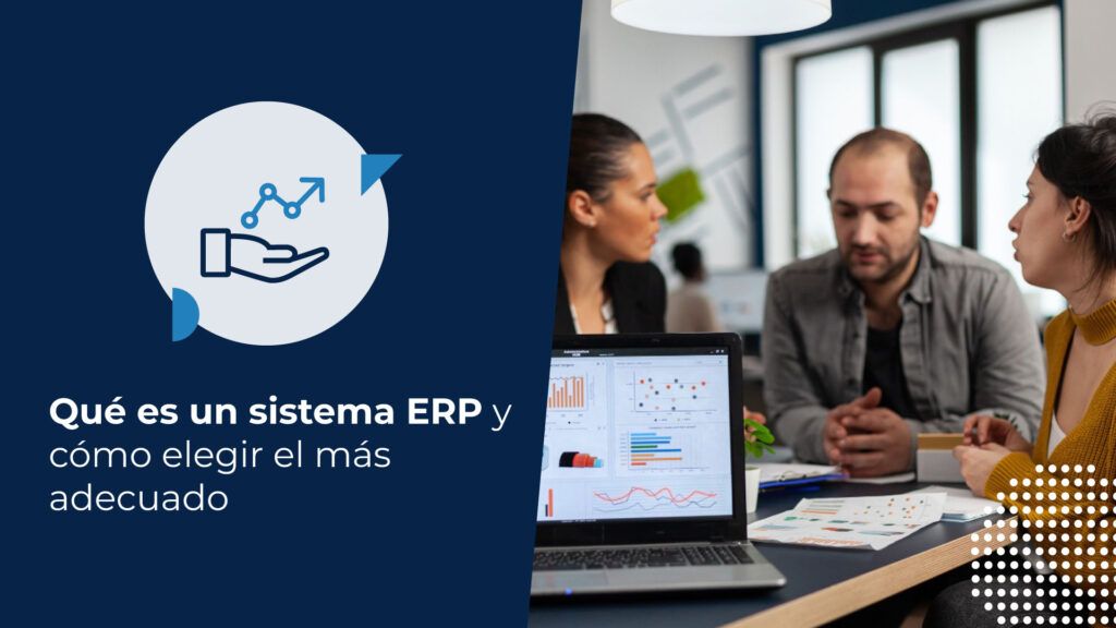 Profesionales analizando un proyecto financiero en su computador, ejemplo del uso de un sistema ERP para gestionar contabilidad y procesos empresariales.