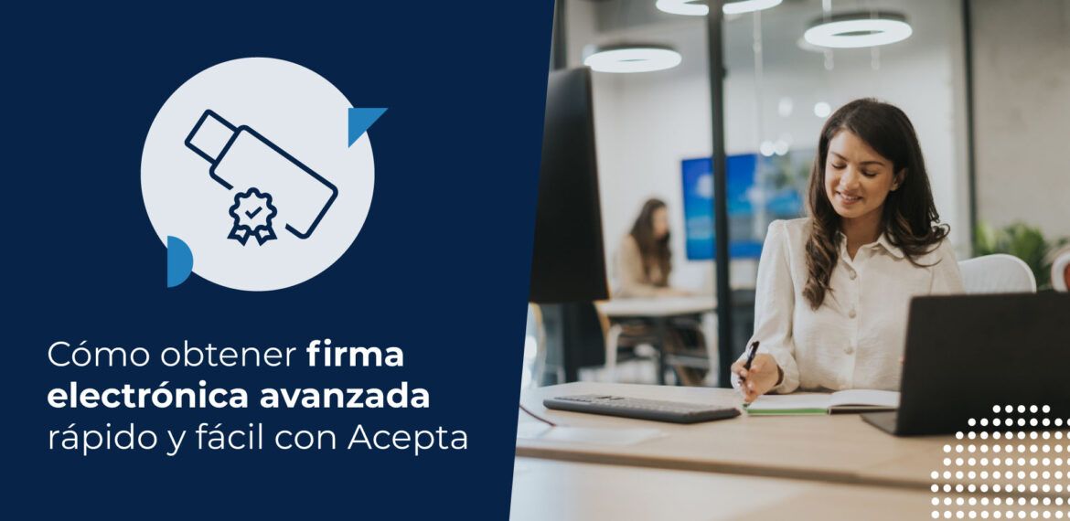 Mujer de negocios trabajando en su computador. Está buscando cómo obtener la firma electrónica avanzada.